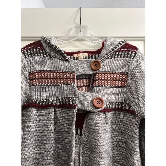 LIKE, LOVE TWO BUTTON SWEATER - SIZE L - Picture 2 of 5